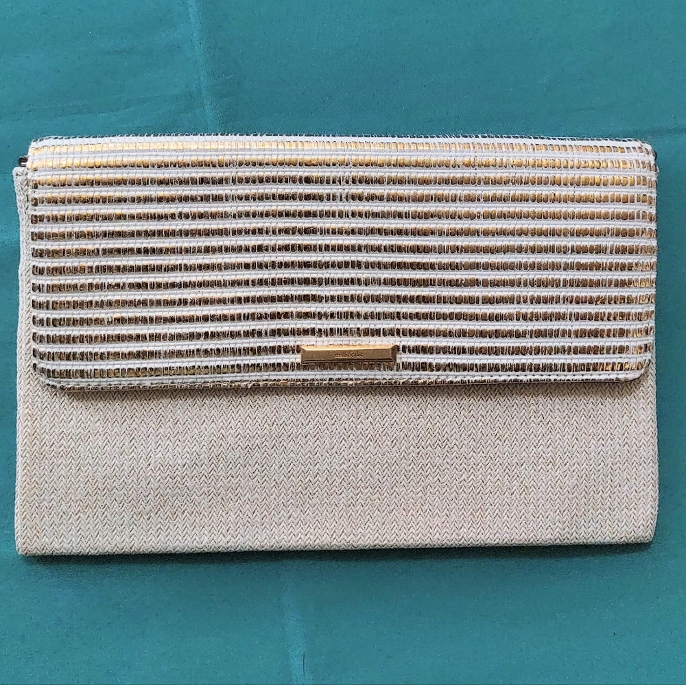 NWOTStella Dot Ivory Gold Elevated Style Clutch colour cream& gold